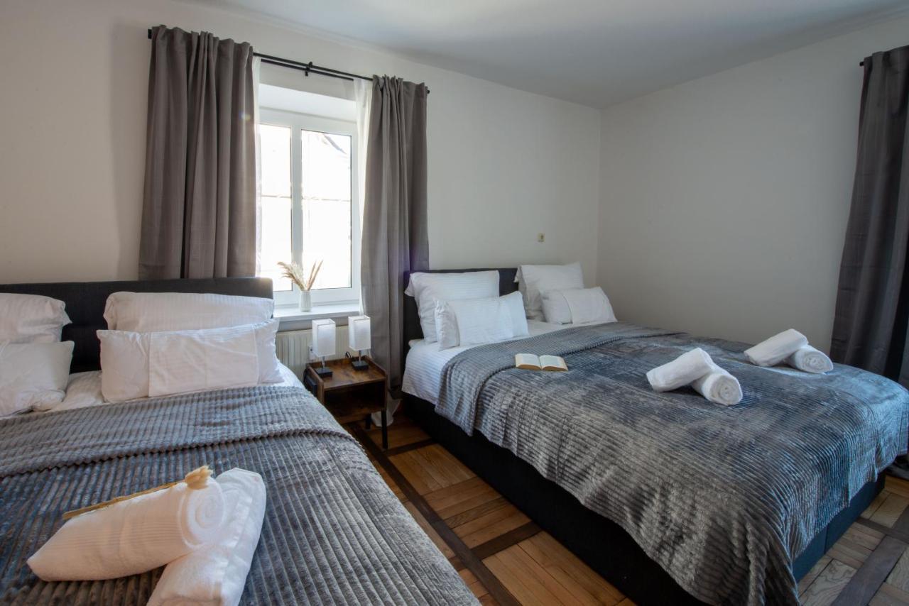 Bessa Homes 6 Personen 2 Schlafzimmer, 3 King Size, Betten, Balkon, Kueche Haag in Oberbayern Exterior foto