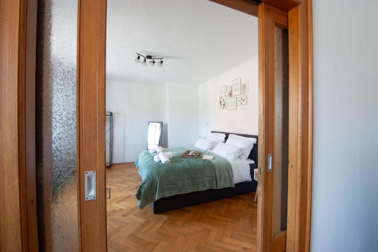 Bessa Homes 6 Personen 2 Schlafzimmer, 3 King Size, Betten, Balkon, Kueche Haag in Oberbayern Exterior foto